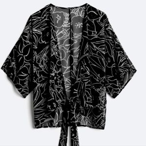 Stitch Fix West Kei Costello Tie Front Kimono. Black & white
